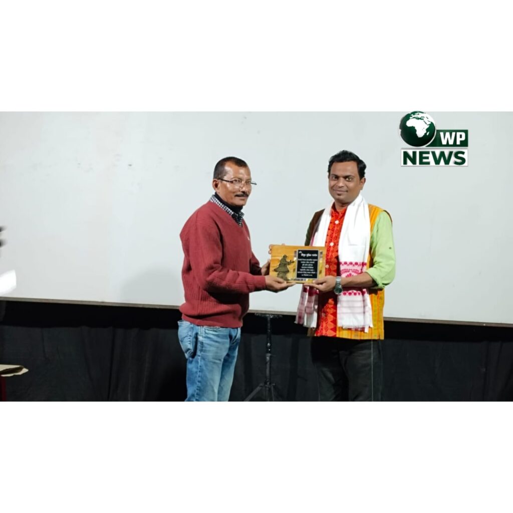 WhatsApp Image 2025 12 16 at 8.09.39 PM 1 মঙলদৈত দুদিনীয়াকৈ অনুষ্ঠিত পুথিচিত্ৰ কৰ্মশালা আৰু চুটি ছবি উৎসৱ